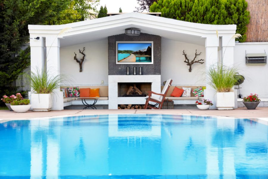 Buiten TV zwembad luxe Aquavision